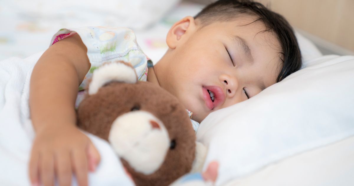 Respirazione orale nei bambini: cosa fare se il tuo bambino russa o dorme con la bocca aperta?